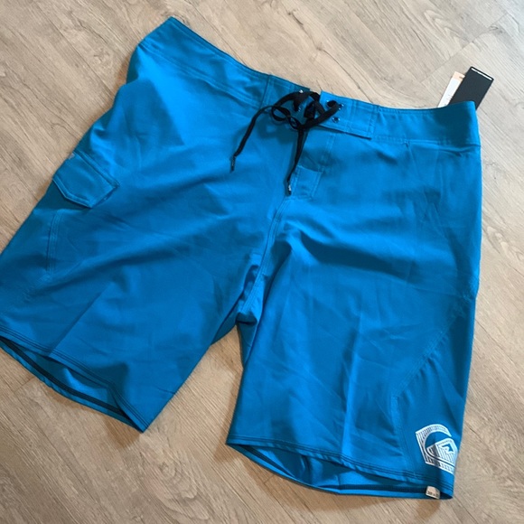 Quicksilver Other - NWT Quicksilver size 38